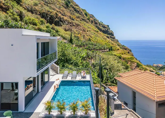 Atlantic Pebble Villa
